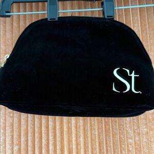 Seint Black Velvet Women's Bag